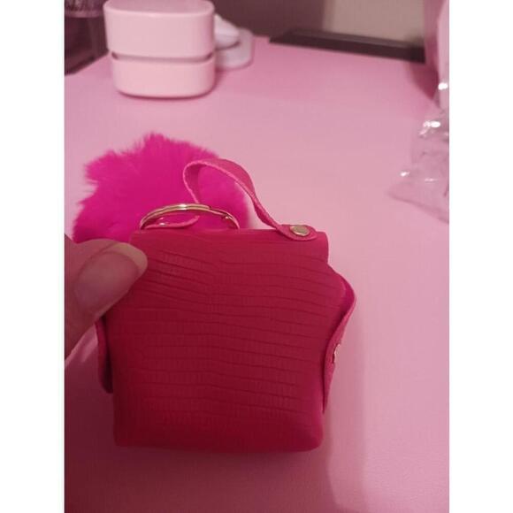 Bag Shaped Keychain In Red - Picture 2 of 5